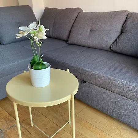 New! Amazing 2 Bedroom In Rambla Del Poblenou Apartment *