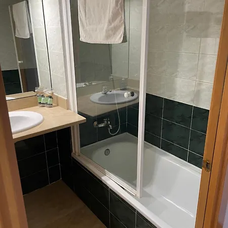 New! Amazing 2 Bedroom In Rambla Del Poblenou Apartment *
