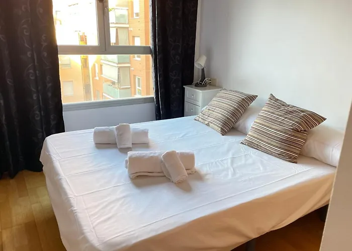 New! Amazing 2 Bedroom In Rambla Del Poblenou Διαμέρισμα *