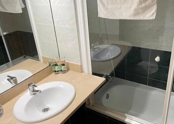 New! Amazing 2 Bedroom In Rambla Del Poblenou Διαμέρισμα *