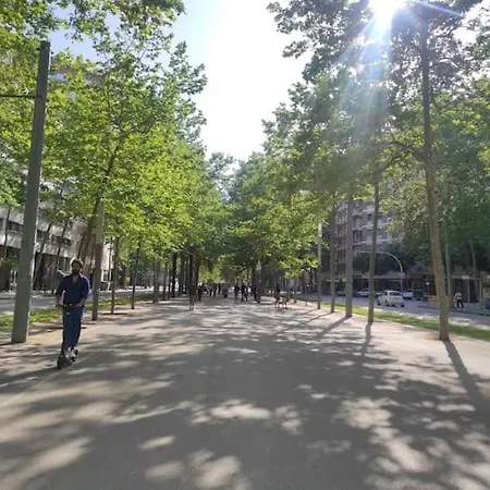 New! Amazing 2 Bedroom In Rambla Del Poblenou 아파트 *