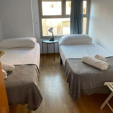 New! Amazing 2 Bedroom In Rambla Del Poblenou 아파트 바르셀로나